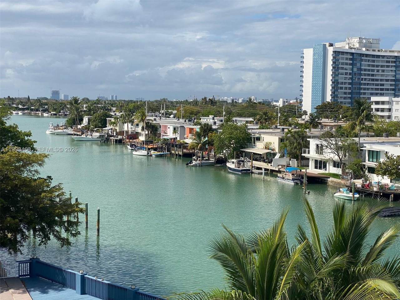 https://bt-photos.global.ssl.fastly.net/miami/1280_boomver_1_A11998463-2.jpg