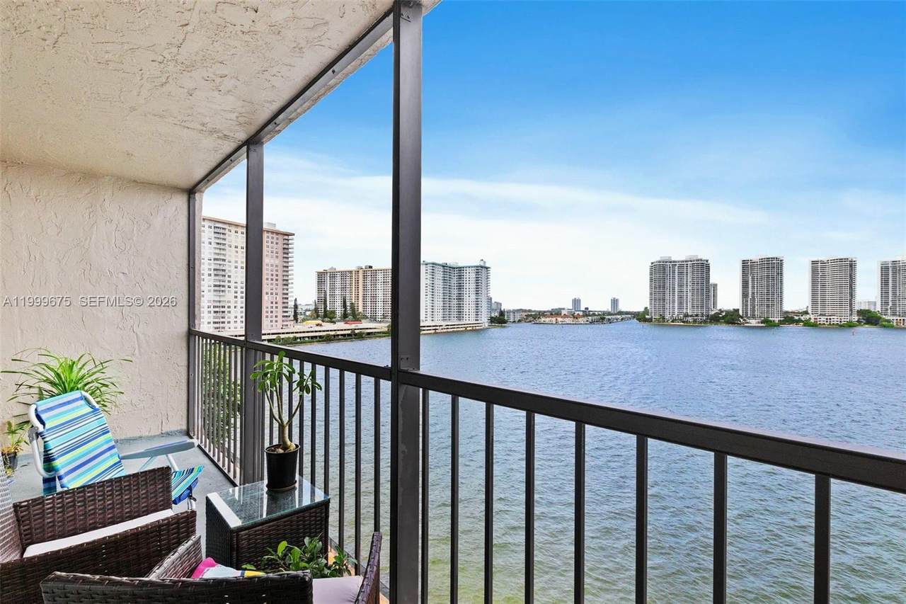 https://bt-photos.global.ssl.fastly.net/miami/1280_boomver_1_A11999675-2.jpg