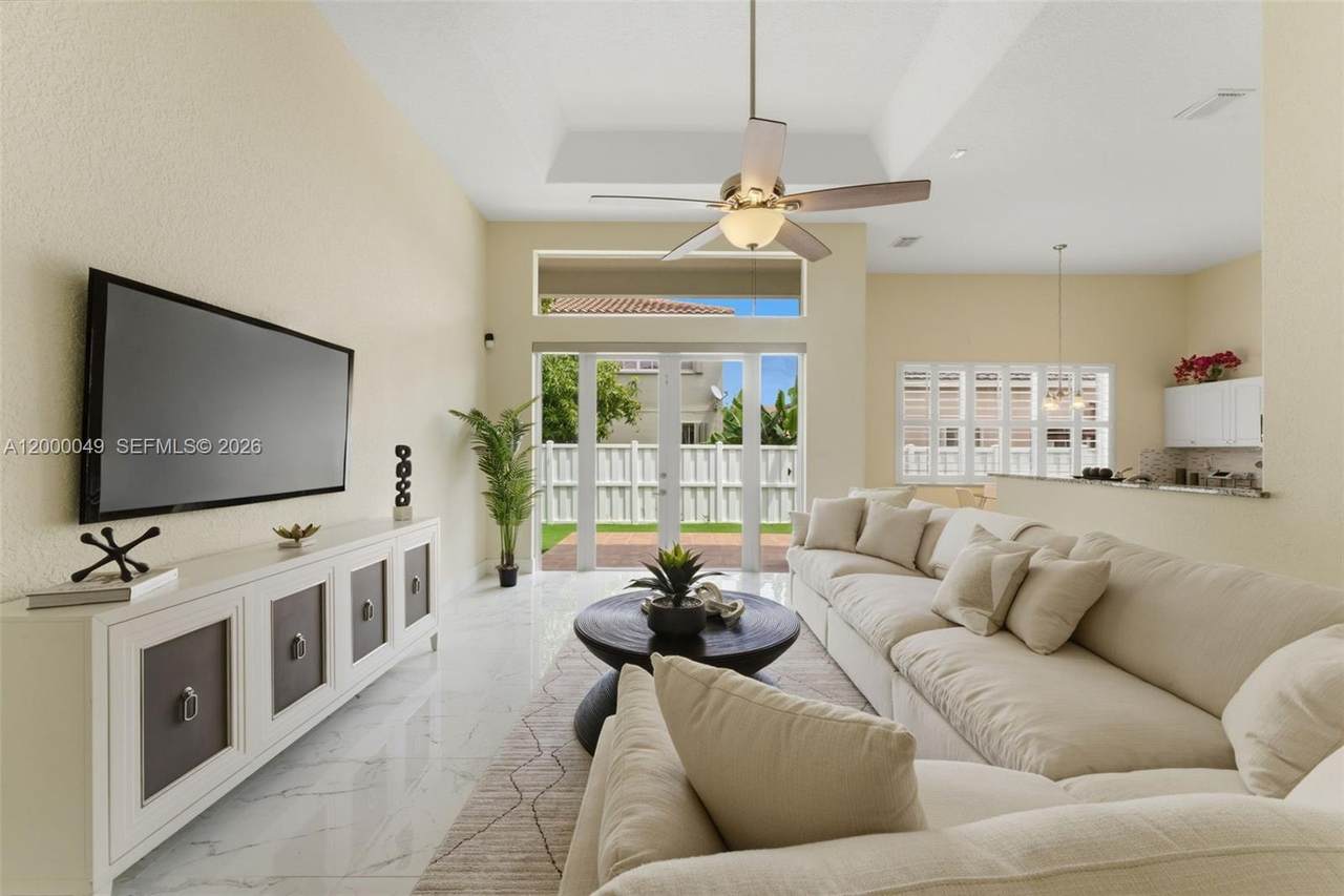https://bt-photos.global.ssl.fastly.net/miami/1280_boomver_1_A12000049-2.jpg