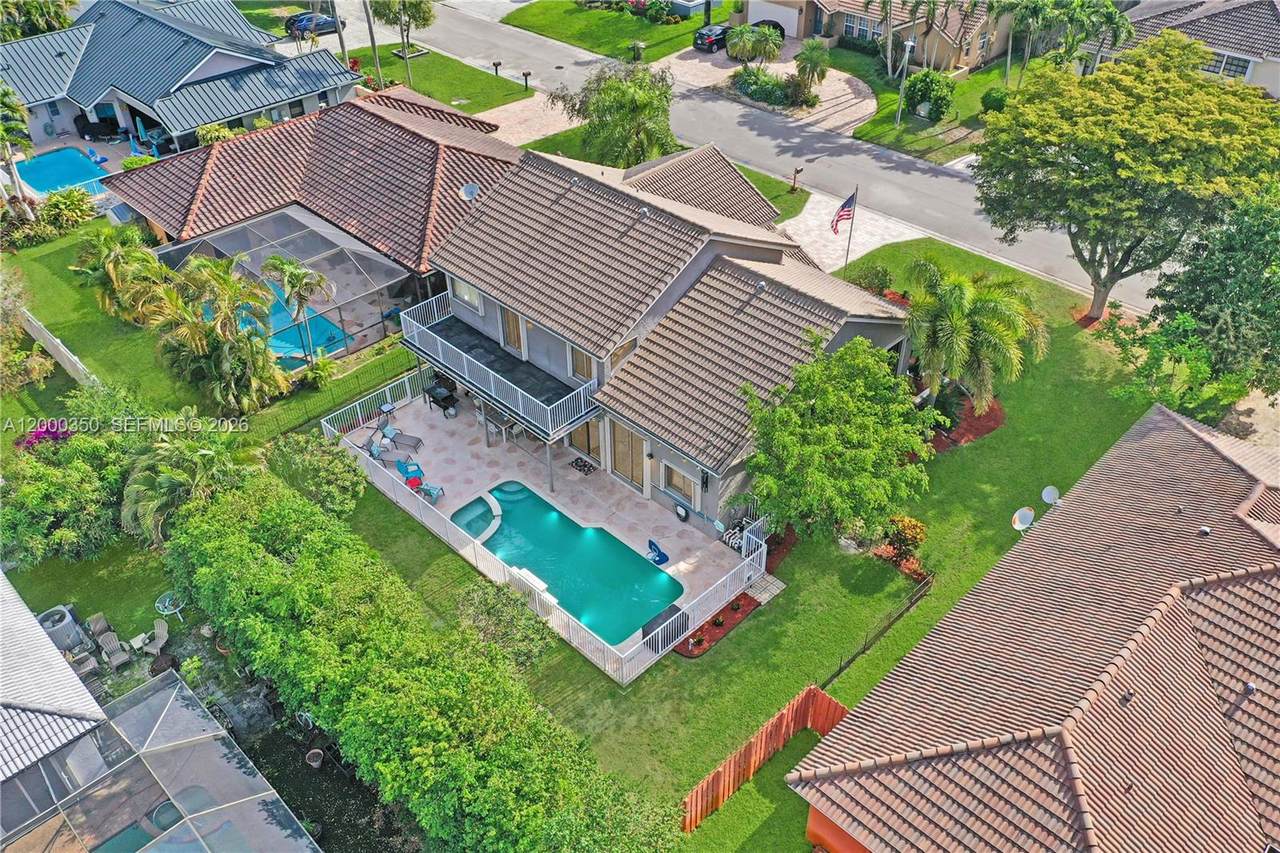 https://bt-photos.global.ssl.fastly.net/miami/1280_boomver_1_A12000350-2.jpg