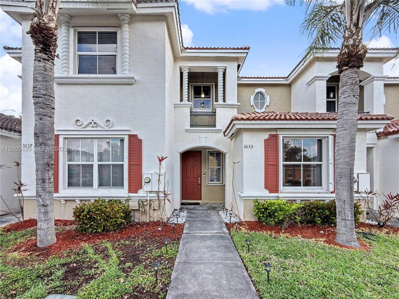 1033 42nd Pl - Photo 1