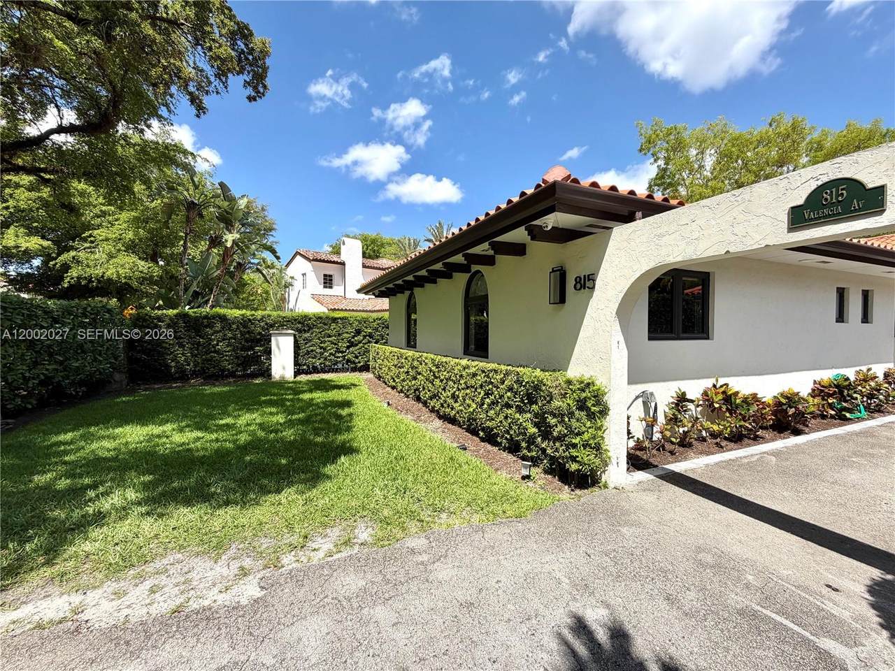 https://bt-photos.global.ssl.fastly.net/miami/1280_boomver_1_A12002027-2.jpg