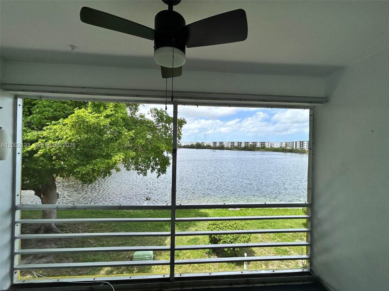https://bt-photos.global.ssl.fastly.net/miami/1280_boomver_1_A12002133-2.jpg