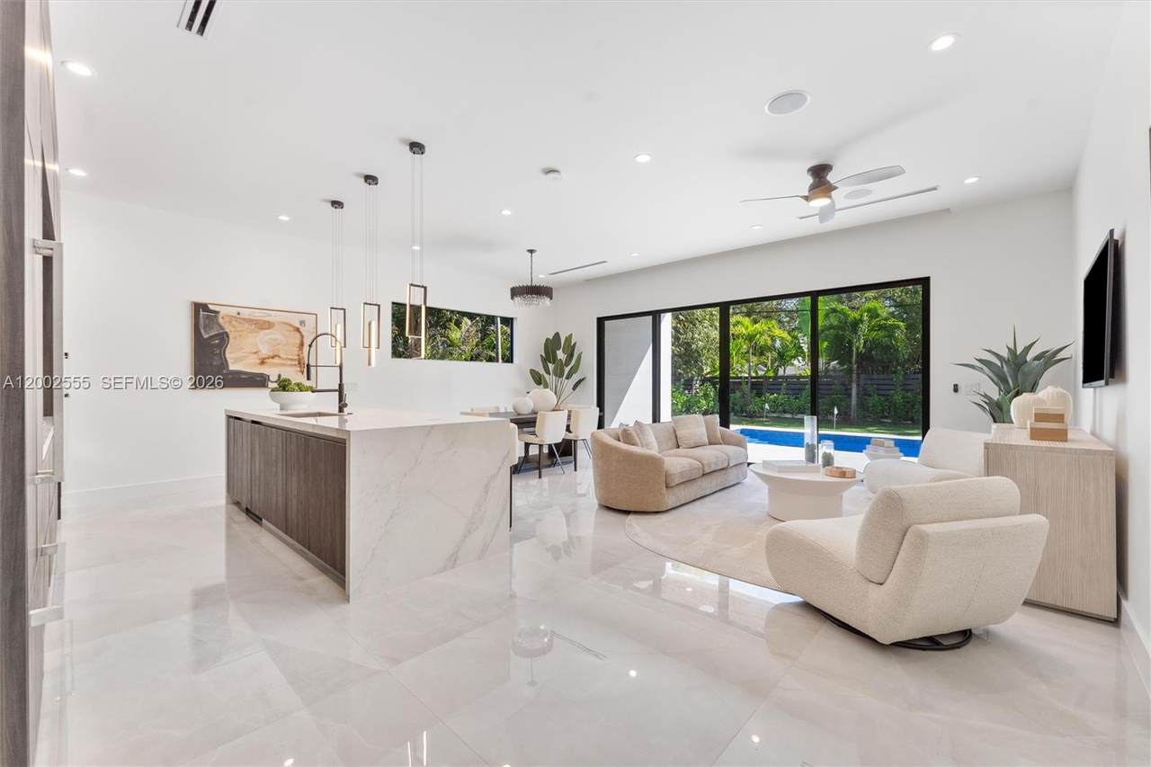 https://bt-photos.global.ssl.fastly.net/miami/1280_boomver_1_A12002555-2.jpg