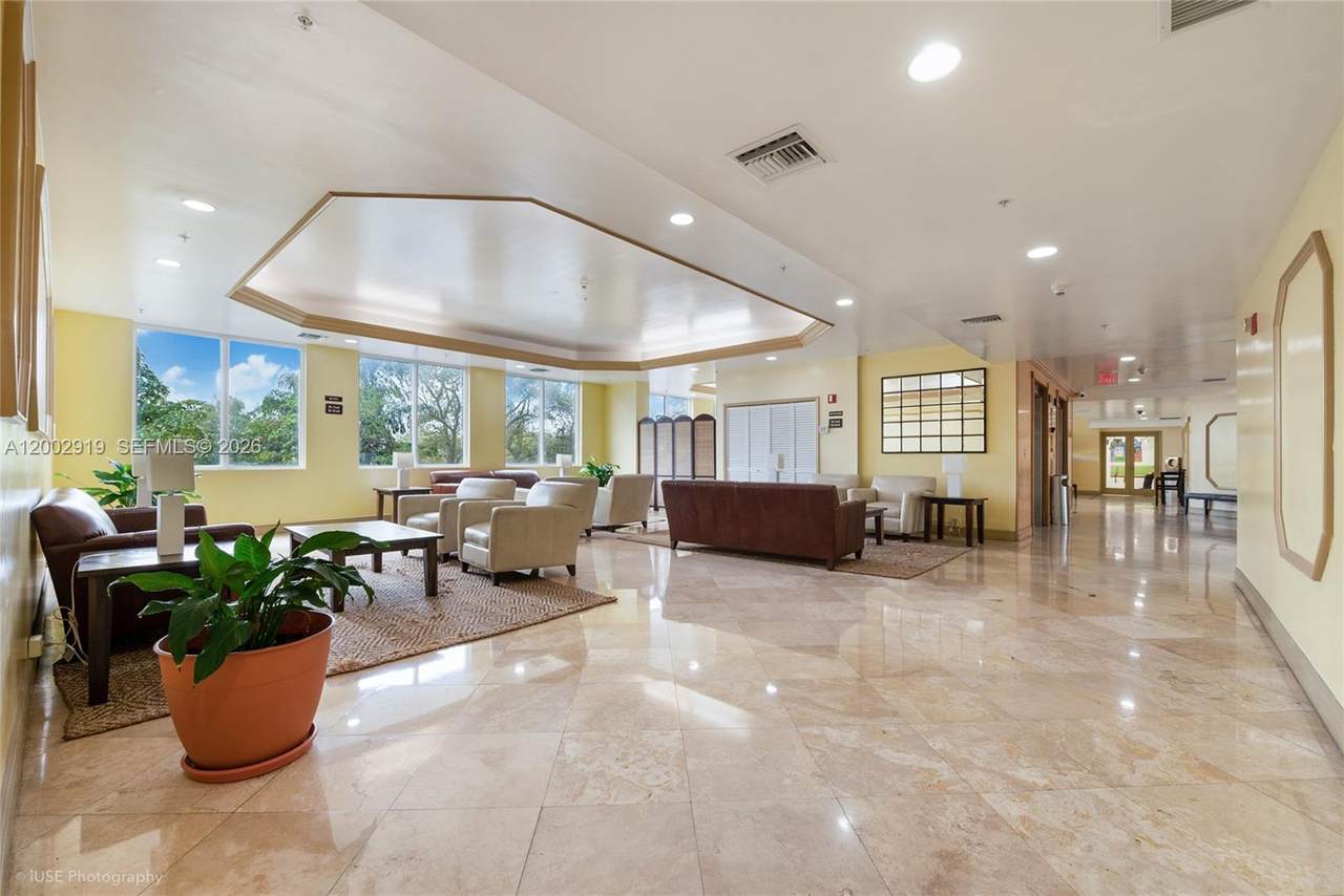 https://bt-photos.global.ssl.fastly.net/miami/1280_boomver_1_A12002919-2.jpg