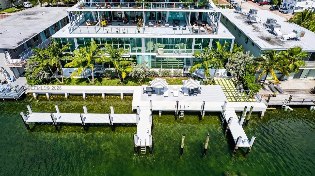 https://bt-photos.global.ssl.fastly.net/miami/1280_boomver_1_A12003117-2.jpg