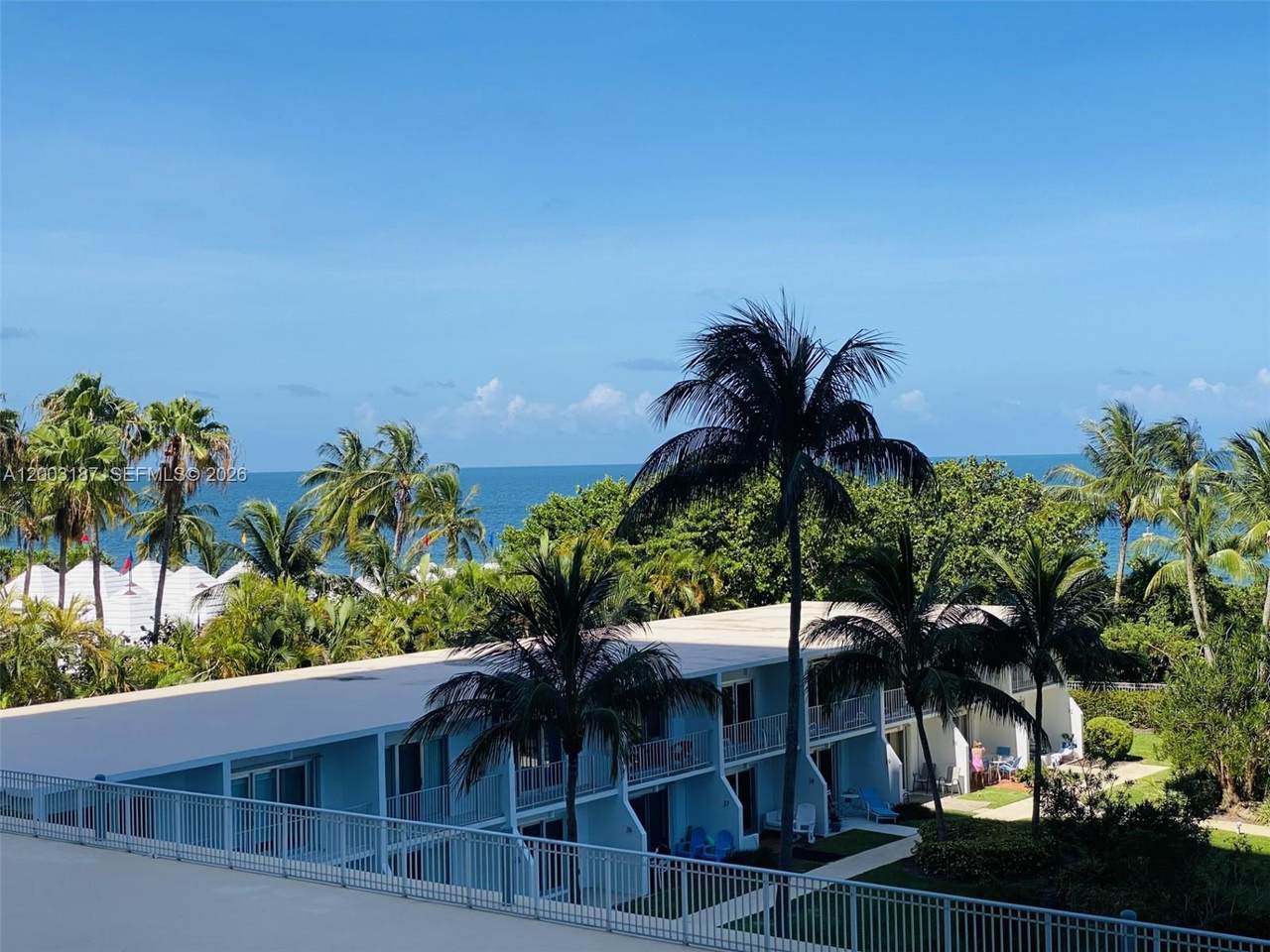 https://bt-photos.global.ssl.fastly.net/miami/1280_boomver_1_A12003187-2.jpg