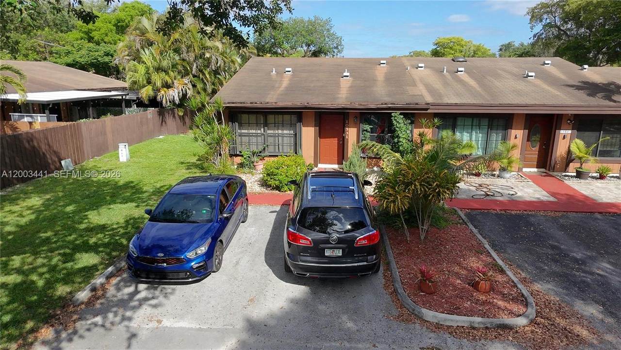 10331 Holly Ct - Photo 1