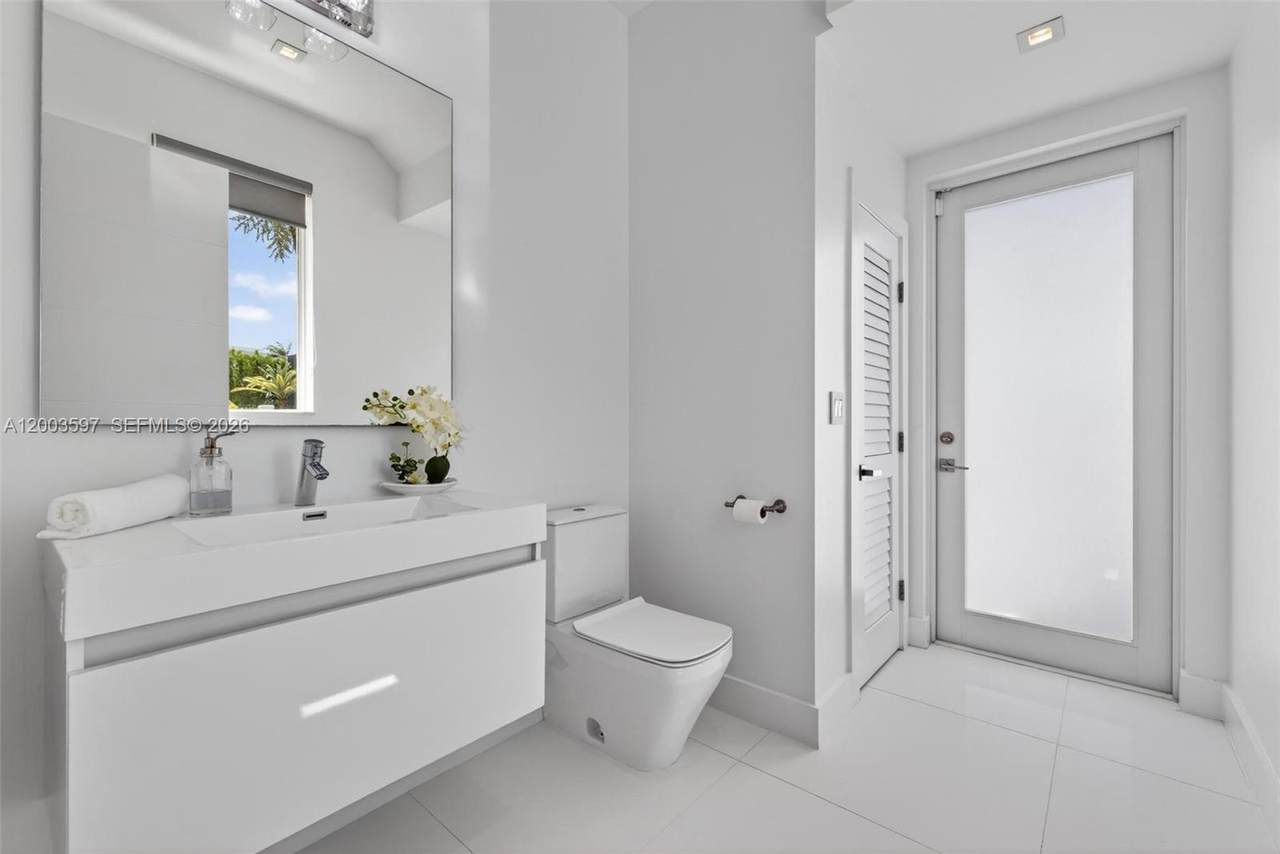 https://bt-photos.global.ssl.fastly.net/miami/1280_boomver_1_A12003597-2.jpg