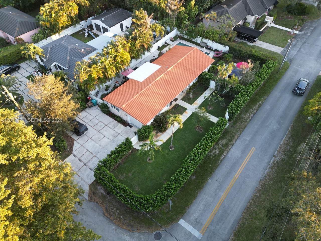https://bt-photos.global.ssl.fastly.net/miami/1280_boomver_1_A12003621-2.jpg