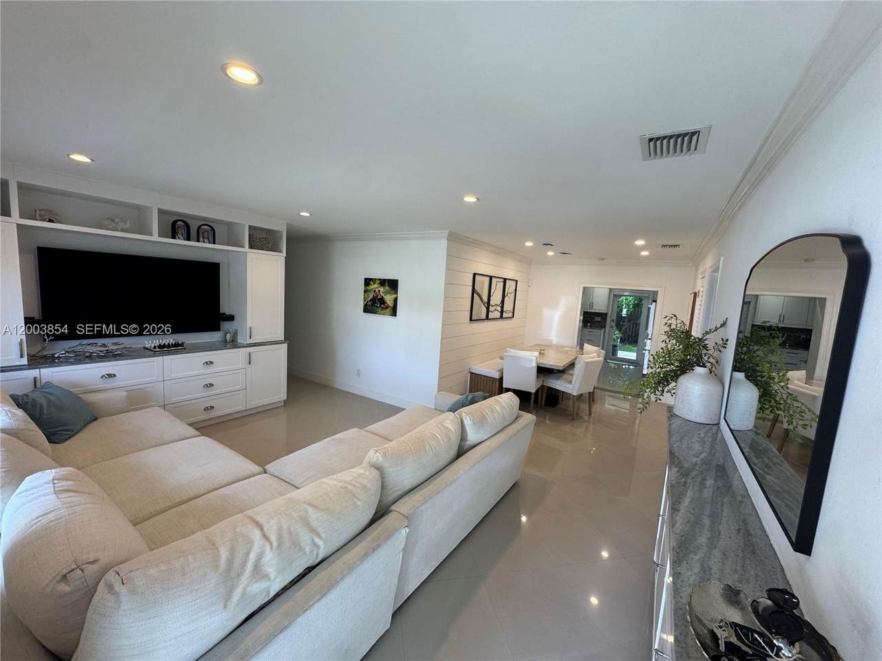 https://bt-photos.global.ssl.fastly.net/miami/1280_boomver_1_A12003854-2.jpg