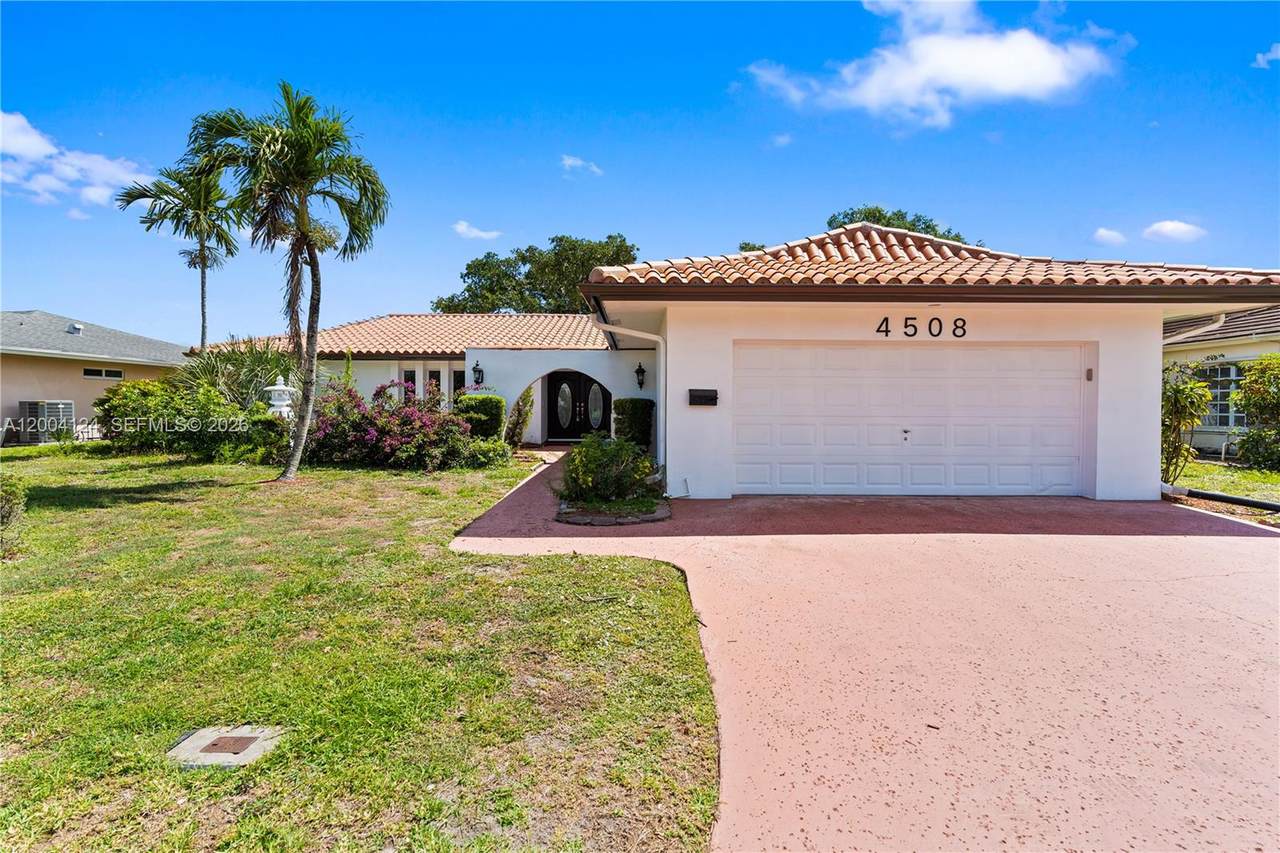 4508 King Palm Dr - Photo 1