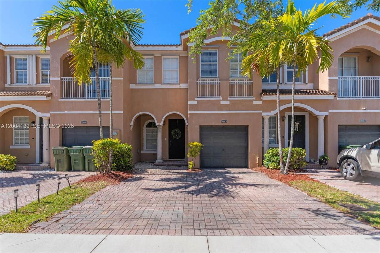 2583 13th Ct - Photo 1
