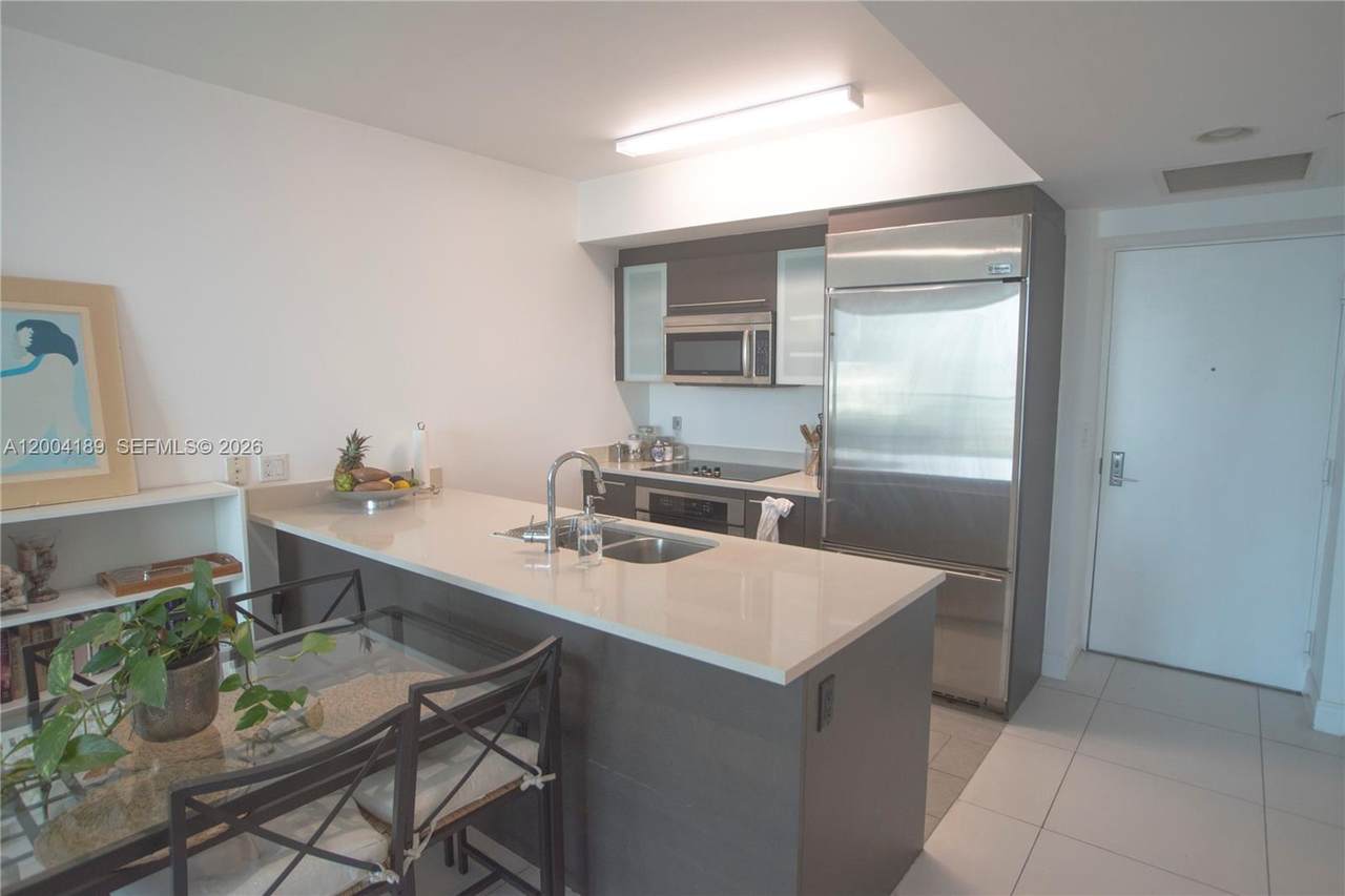 55 6th St - Photo 1