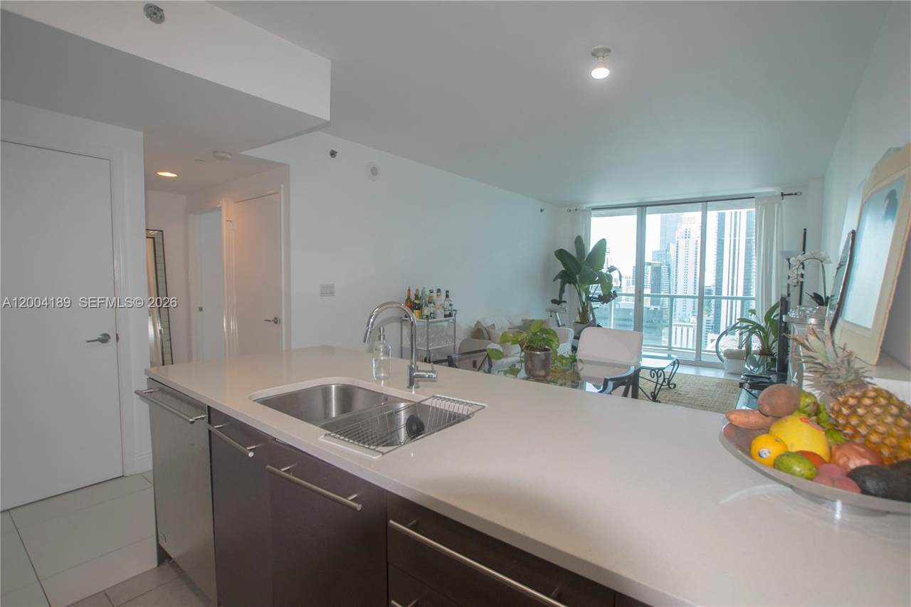 https://bt-photos.global.ssl.fastly.net/miami/1280_boomver_1_A12004189-2.jpg