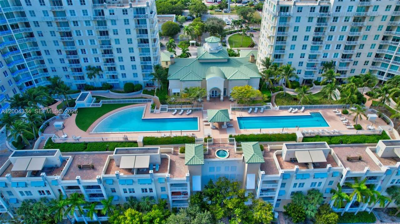 https://bt-photos.global.ssl.fastly.net/miami/1280_boomver_1_A12004334-2.jpg