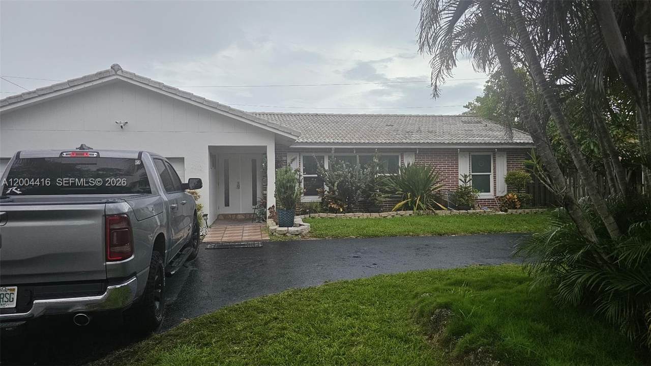 4105 78th Way - Photo 1