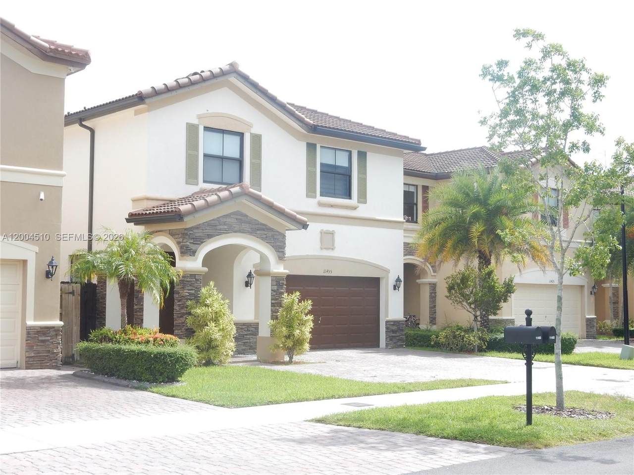 https://bt-photos.global.ssl.fastly.net/miami/1280_boomver_1_A12004510-2.jpg