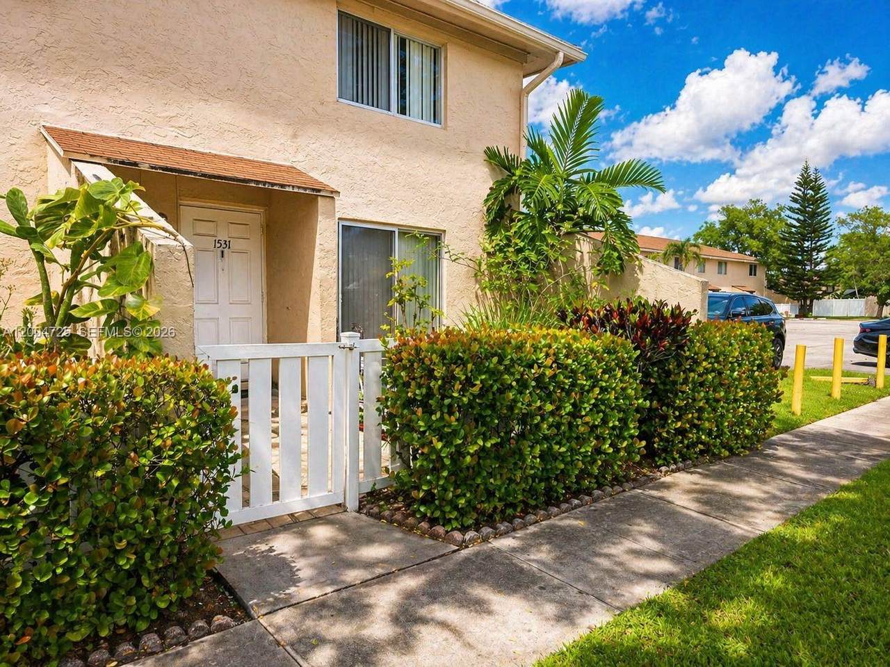 1531 80th Ave - Photo 1
