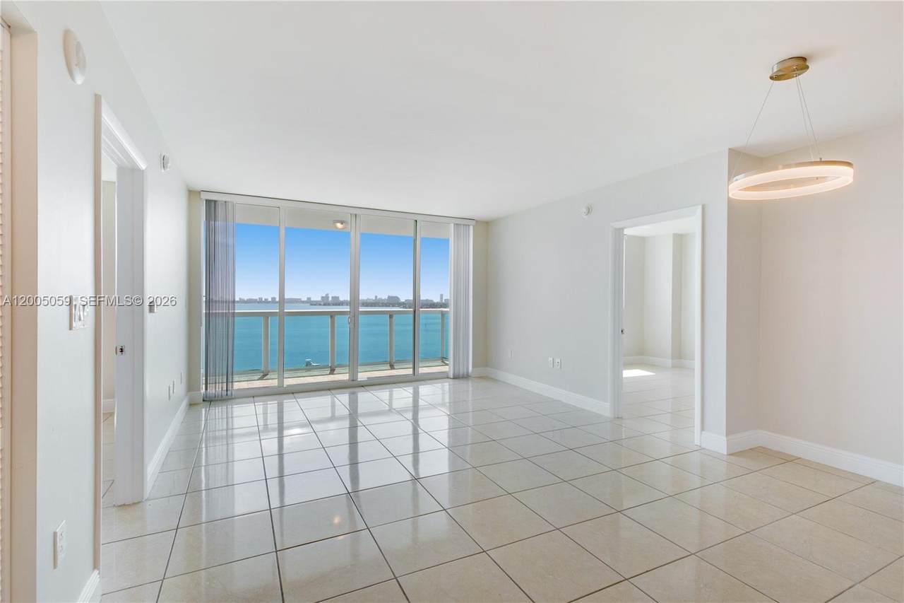 https://bt-photos.global.ssl.fastly.net/miami/1280_boomver_1_A12005059-2.jpg