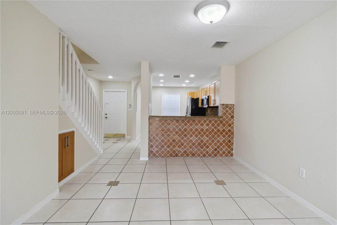 https://bt-photos.global.ssl.fastly.net/miami/1280_boomver_1_A12005091-2.jpg