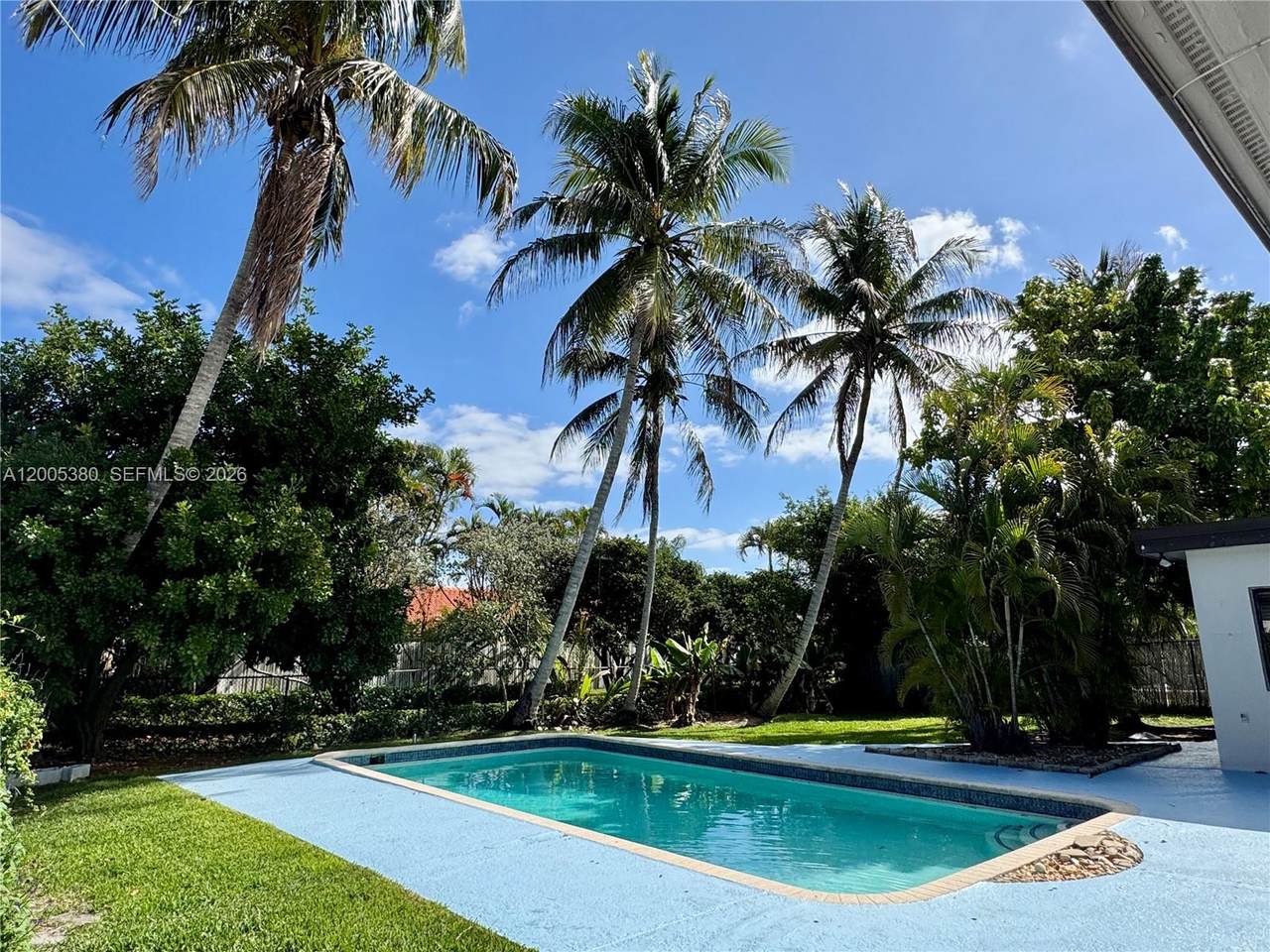 https://bt-photos.global.ssl.fastly.net/miami/1280_boomver_1_A12005380-2.jpg