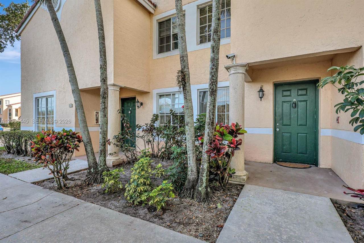 1733 Village Blvd - Photo 1