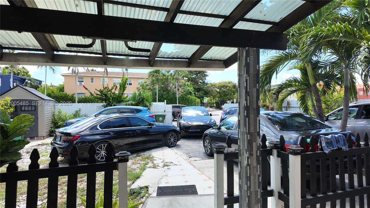 https://bt-photos.global.ssl.fastly.net/miami/1280_boomver_1_A12005485-2.jpg