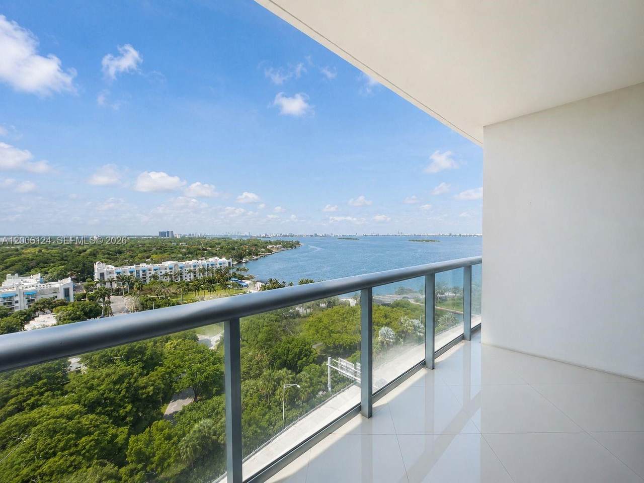 https://bt-photos.global.ssl.fastly.net/miami/1280_boomver_1_A12006124-2.jpg