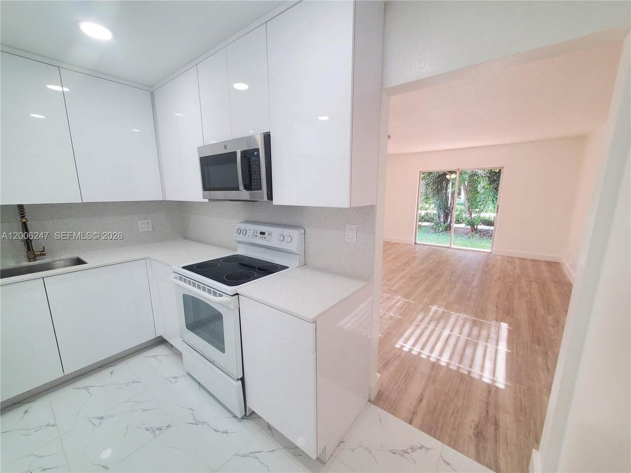 https://bt-photos.global.ssl.fastly.net/miami/1280_boomver_1_A12006247-2.jpg