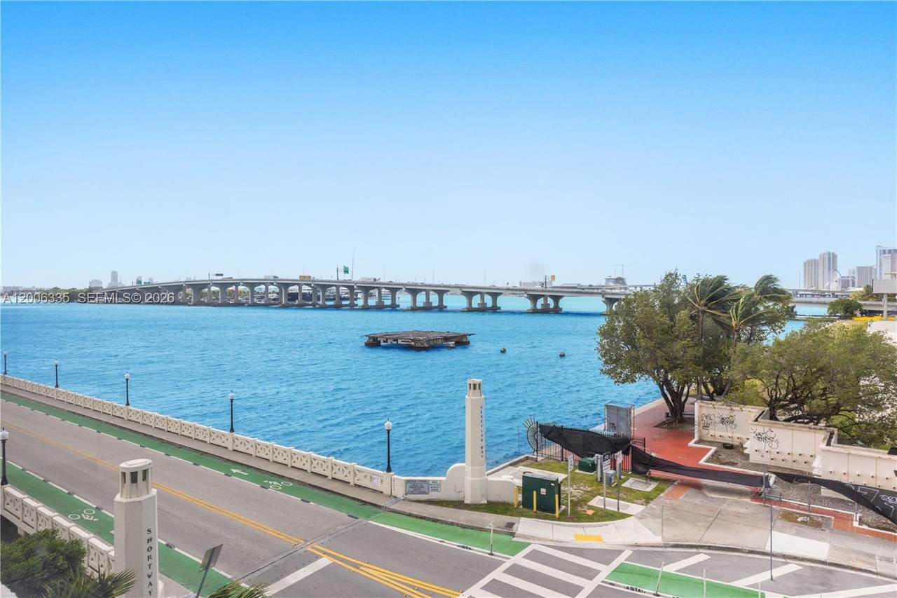 https://bt-photos.global.ssl.fastly.net/miami/1280_boomver_1_A12006335-2.jpg