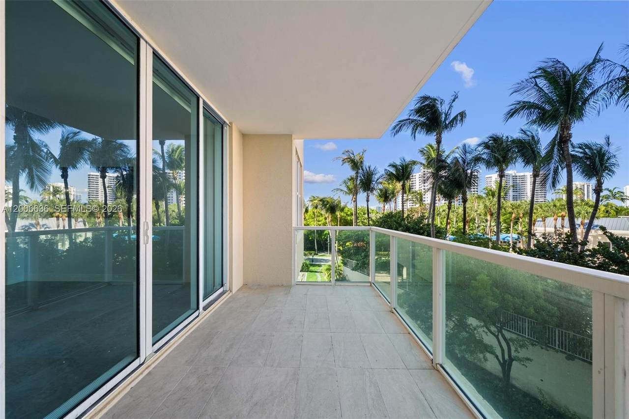 https://bt-photos.global.ssl.fastly.net/miami/1280_boomver_1_A12006636-2.jpg