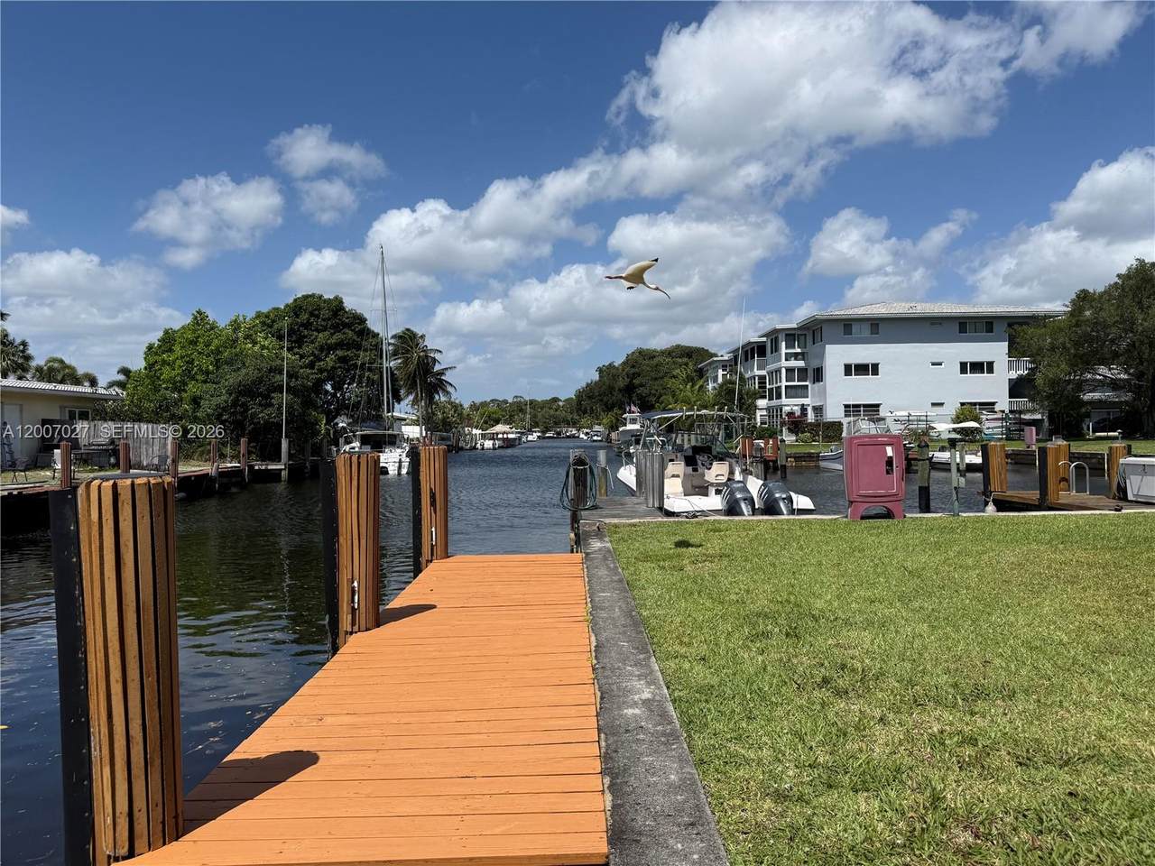 https://bt-photos.global.ssl.fastly.net/miami/1280_boomver_1_A12007027-2.jpg