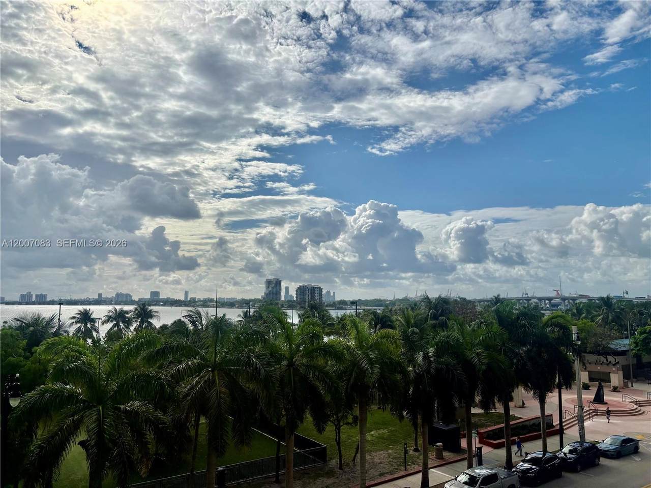 1800 Bayshore Dr - Photo 1