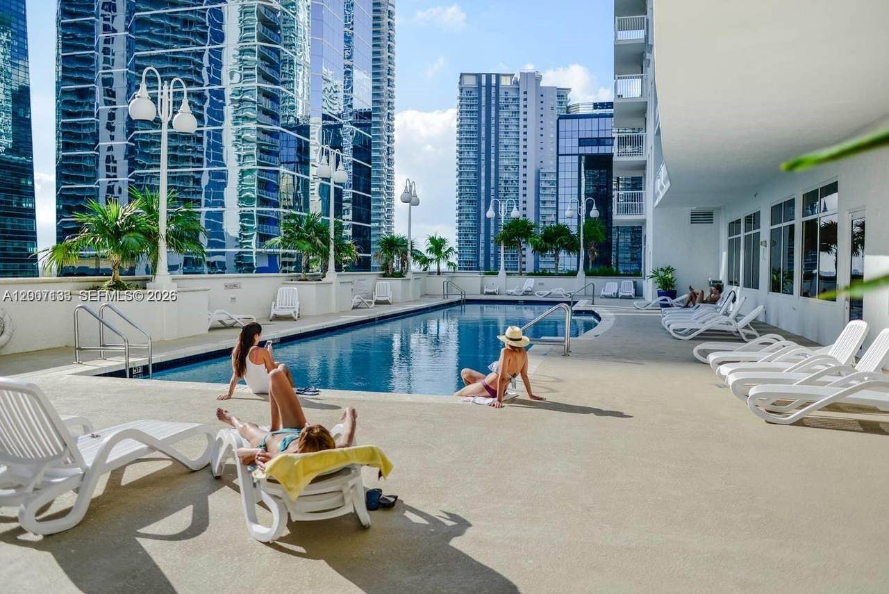 https://bt-photos.global.ssl.fastly.net/miami/1280_boomver_1_A12007133-2.jpg