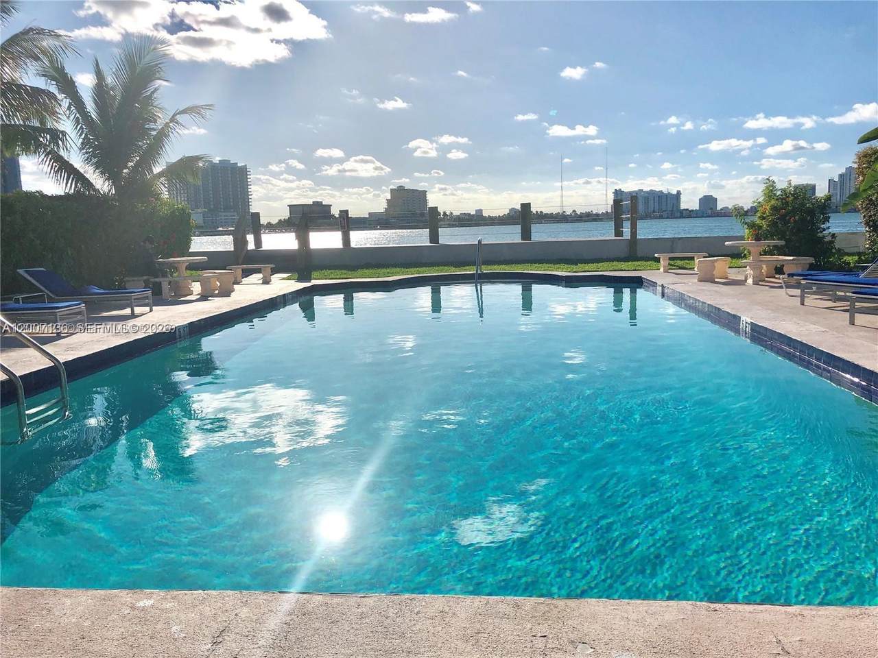 https://bt-photos.global.ssl.fastly.net/miami/1280_boomver_1_A12007136-2.jpg