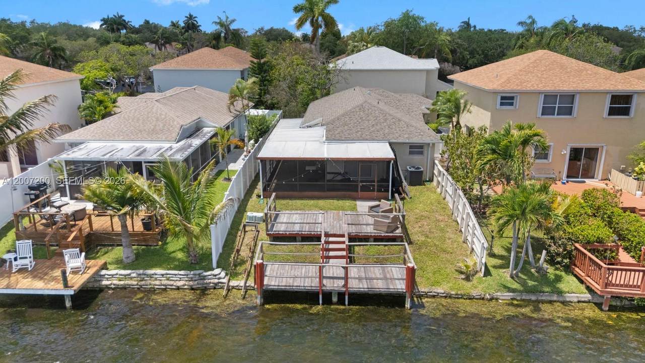 https://bt-photos.global.ssl.fastly.net/miami/1280_boomver_1_A12007200-2.jpg