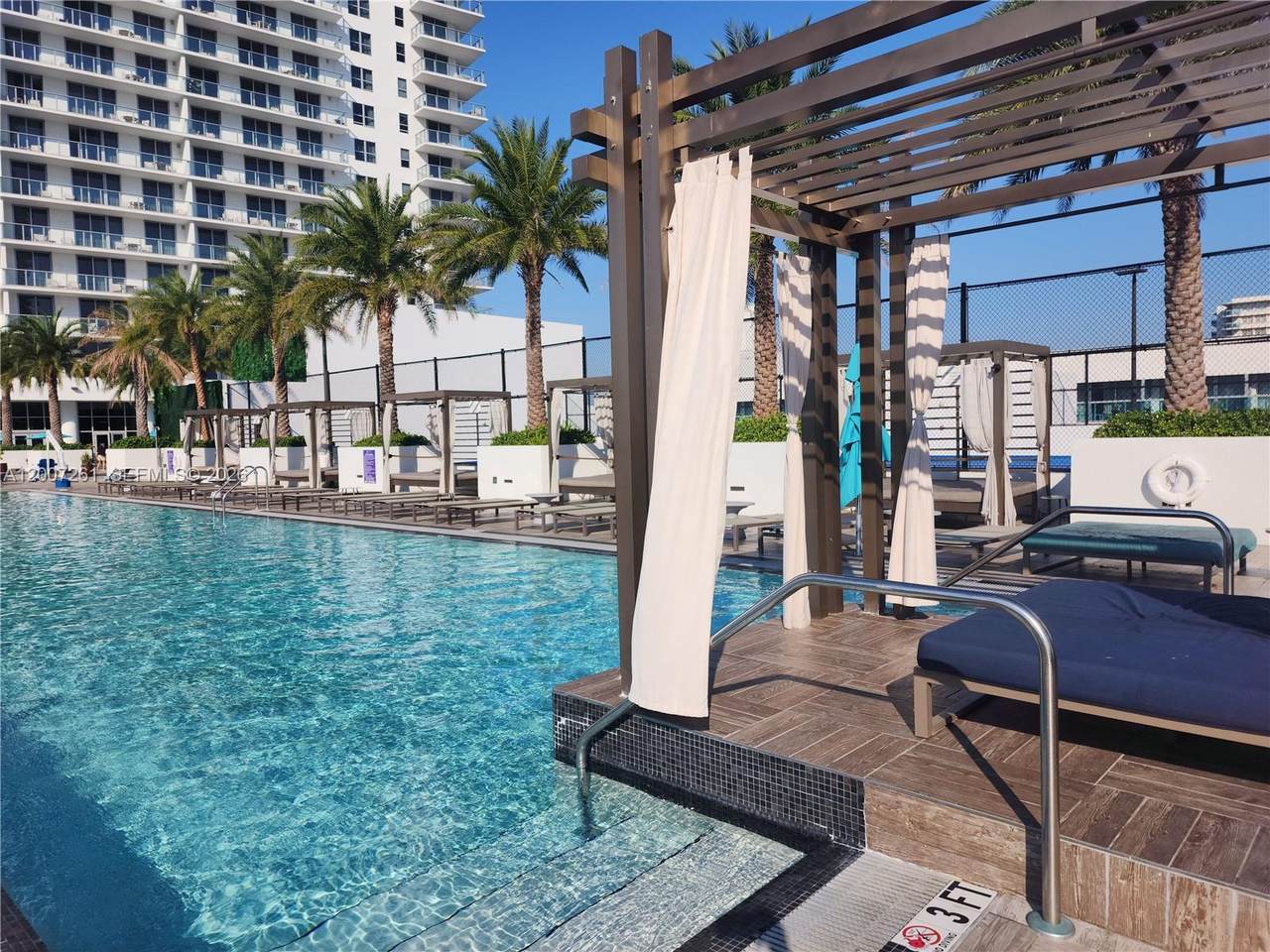 https://bt-photos.global.ssl.fastly.net/miami/1280_boomver_1_A12007261-2.jpg