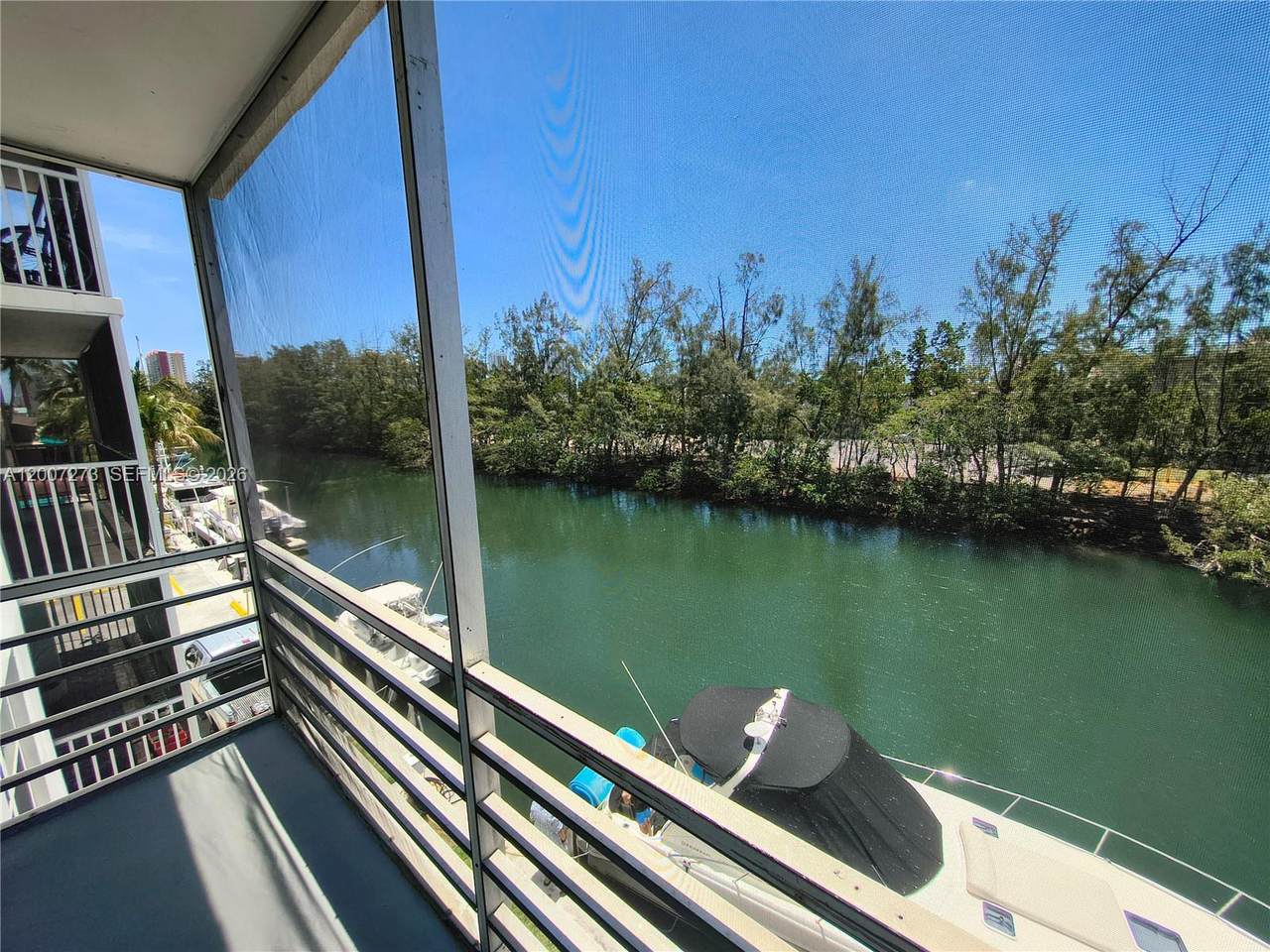 https://bt-photos.global.ssl.fastly.net/miami/1280_boomver_1_A12007273-2.jpg