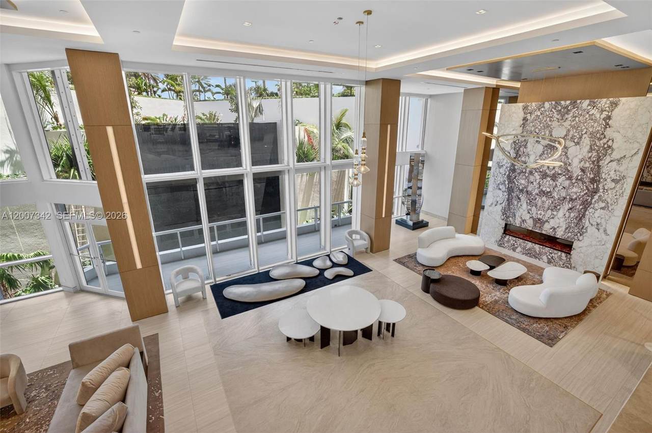 21205 Yacht Club Dr - Photo 1