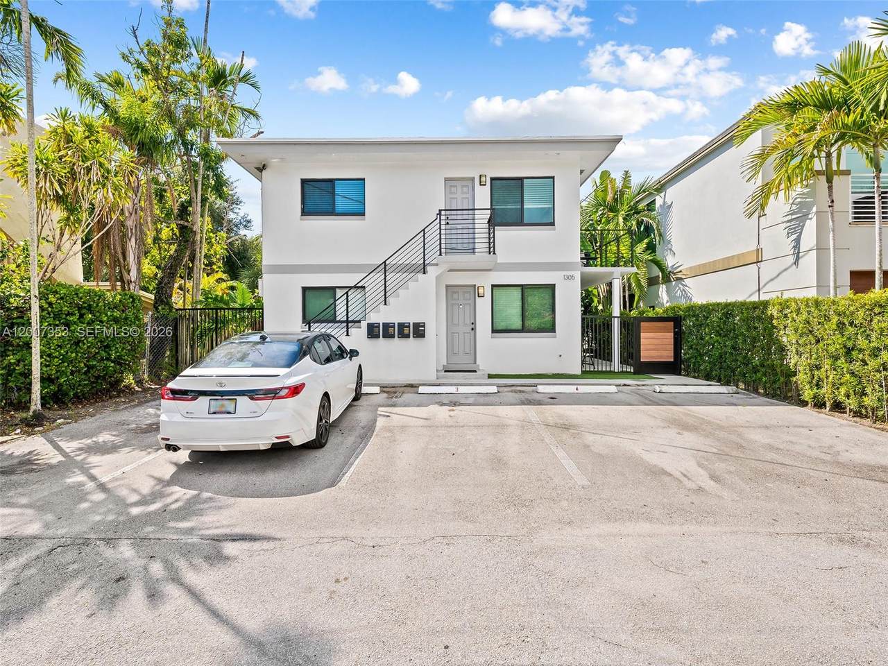 https://bt-photos.global.ssl.fastly.net/miami/1280_boomver_1_A12007353-2.jpg