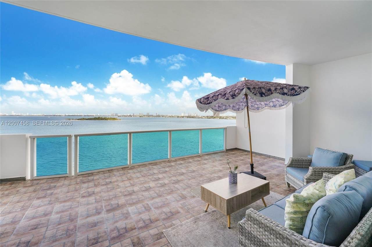 https://bt-photos.global.ssl.fastly.net/miami/1280_boomver_1_A12007458-2.jpg