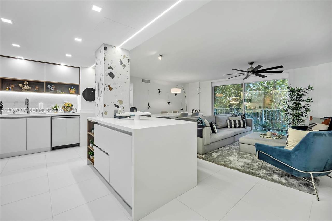 https://bt-photos.global.ssl.fastly.net/miami/1280_boomver_1_A12007607-2.jpg