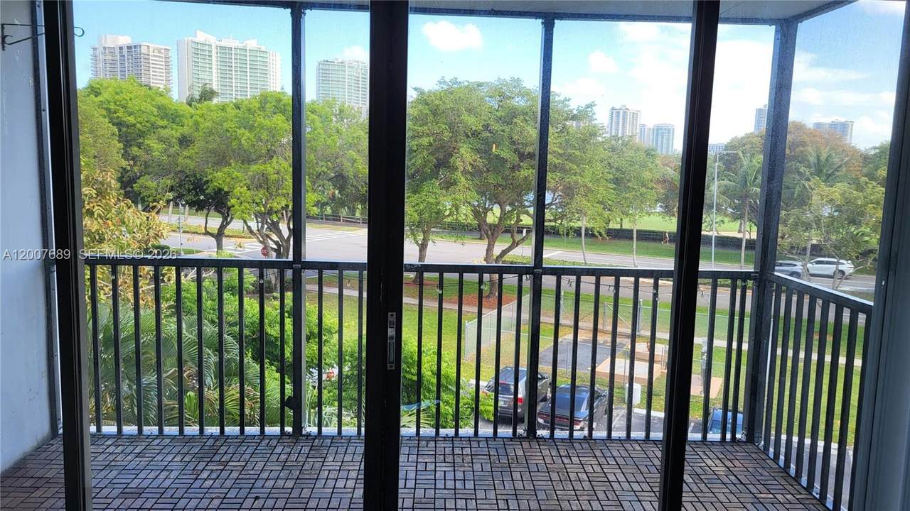 https://bt-photos.global.ssl.fastly.net/miami/1280_boomver_1_A12007689-2.jpg