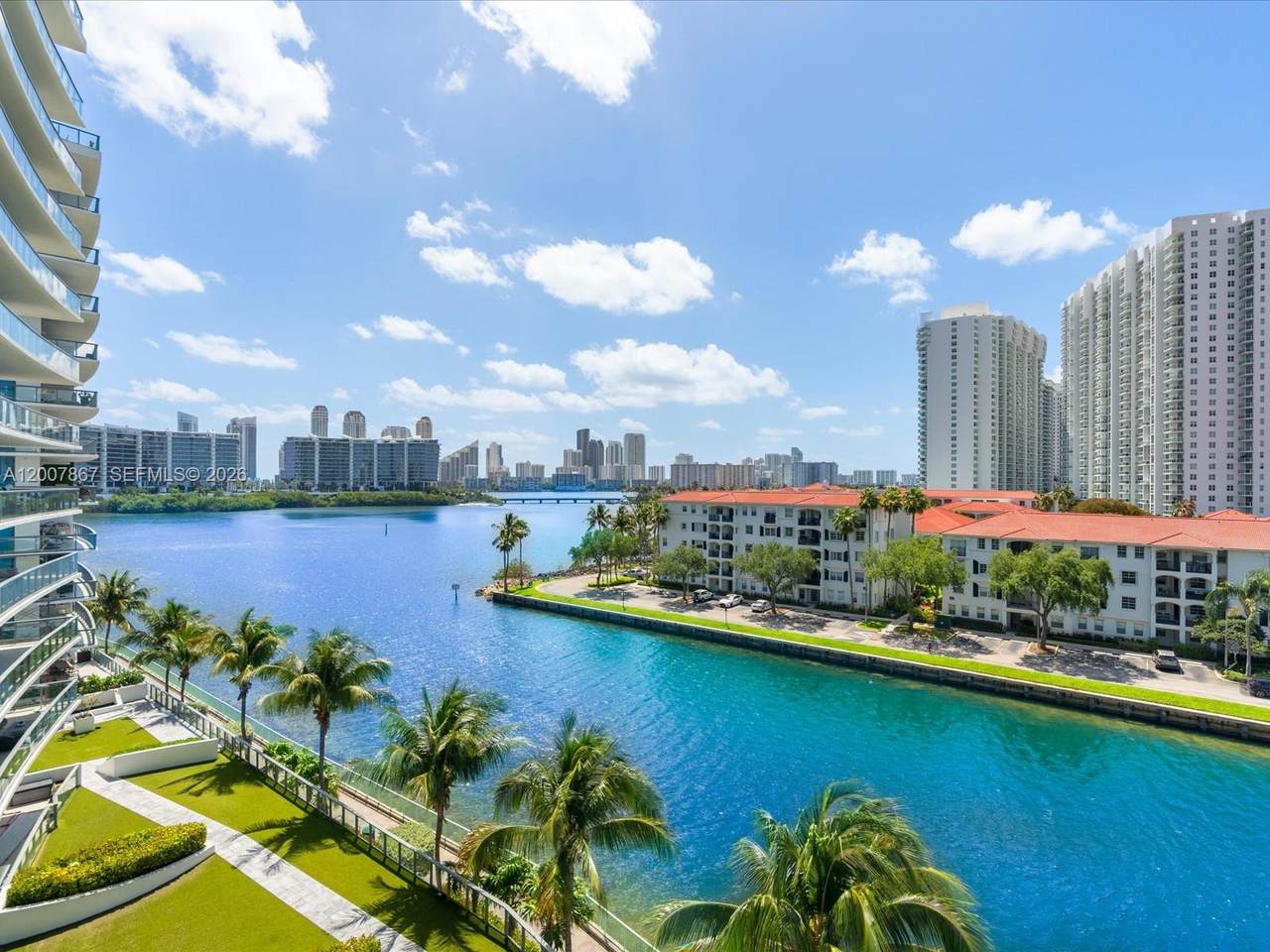 https://bt-photos.global.ssl.fastly.net/miami/1280_boomver_1_A12007867-2.jpg
