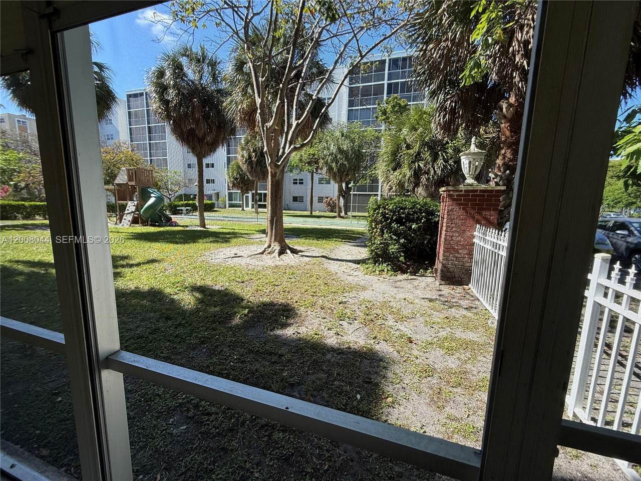 609 14th Ave - Photo 1