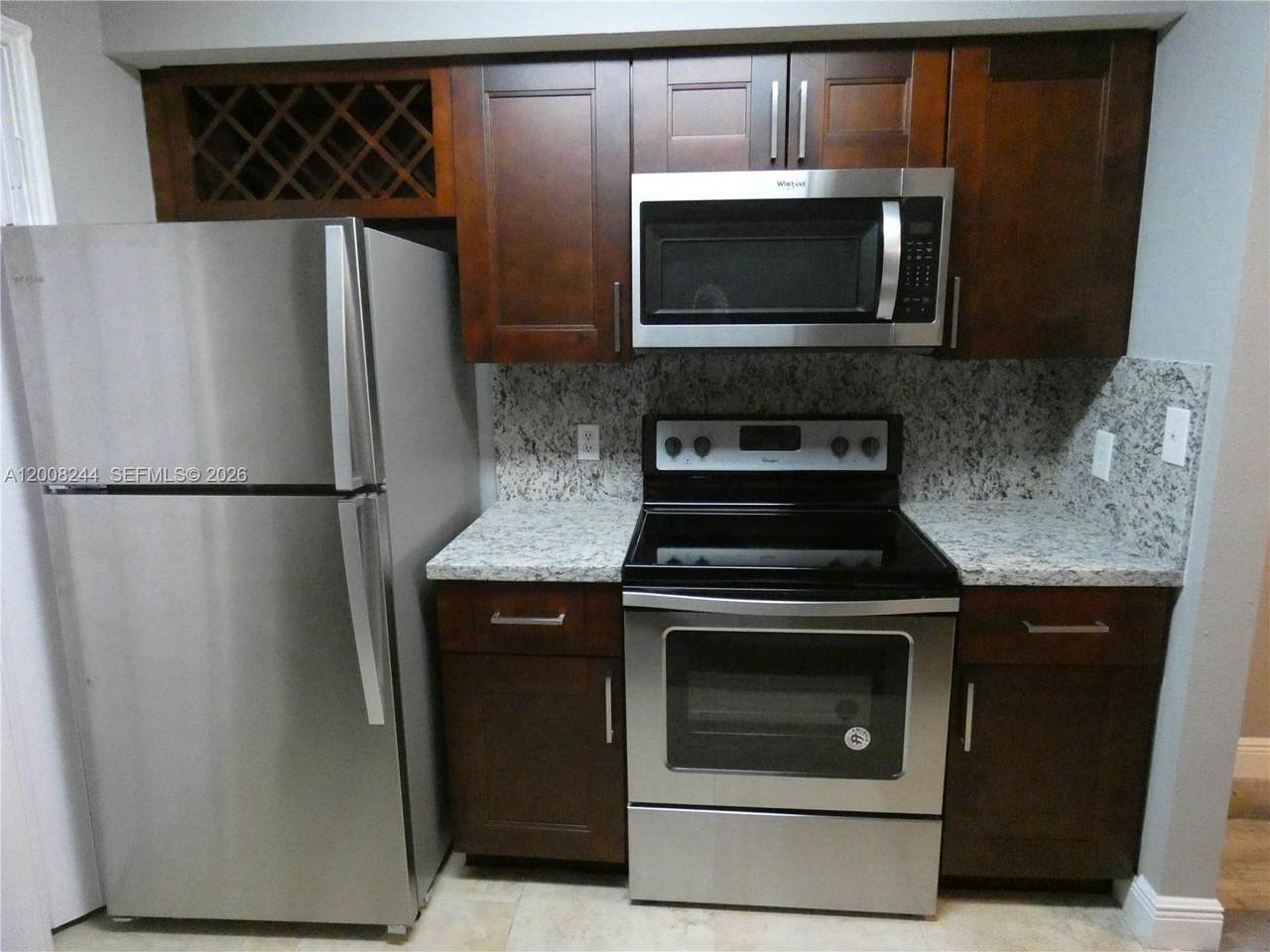2420 33rd St - Photo 1