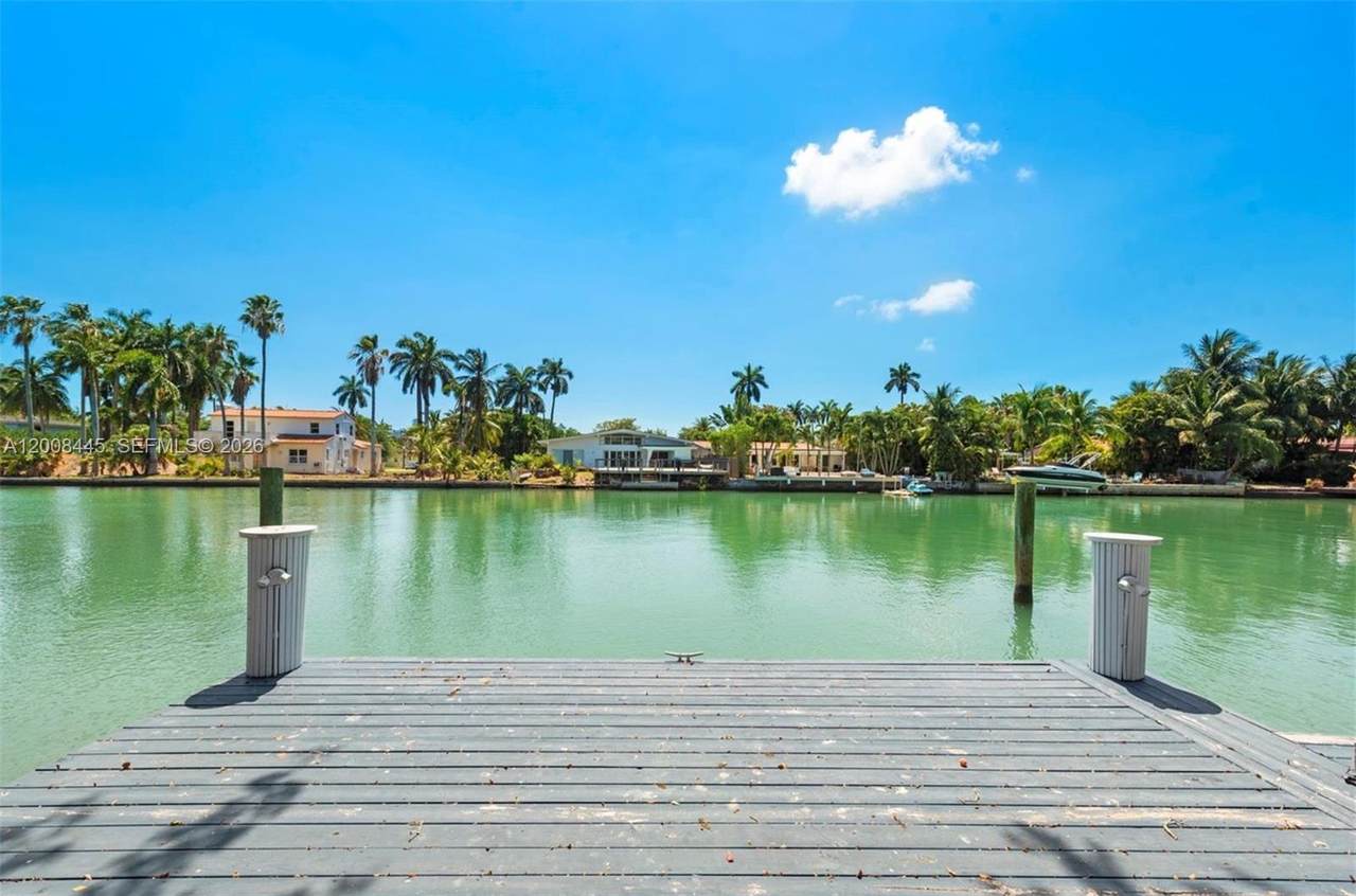 540 Shore Dr - Photo 1