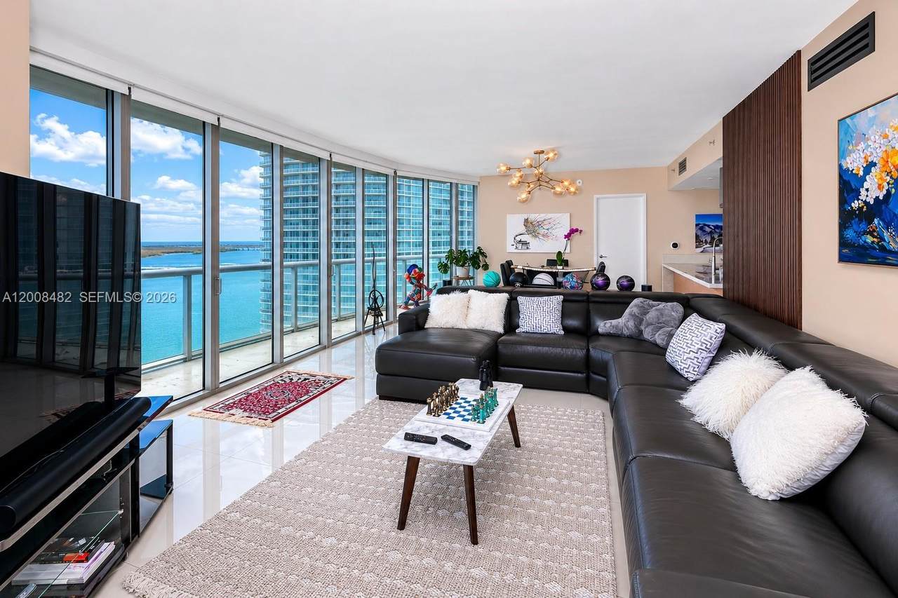 https://bt-photos.global.ssl.fastly.net/miami/1280_boomver_1_A12008482-2.jpg