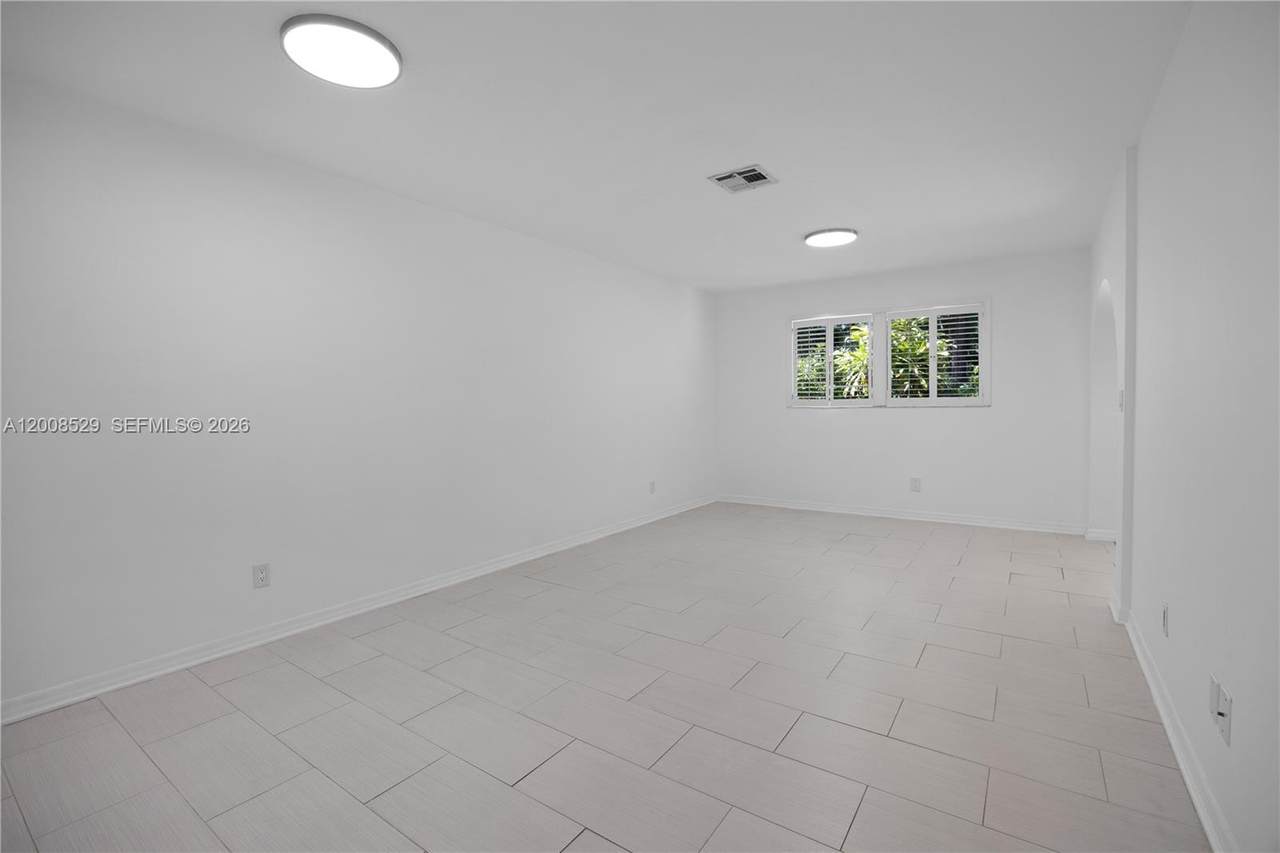 https://bt-photos.global.ssl.fastly.net/miami/1280_boomver_1_A12008529-2.jpg